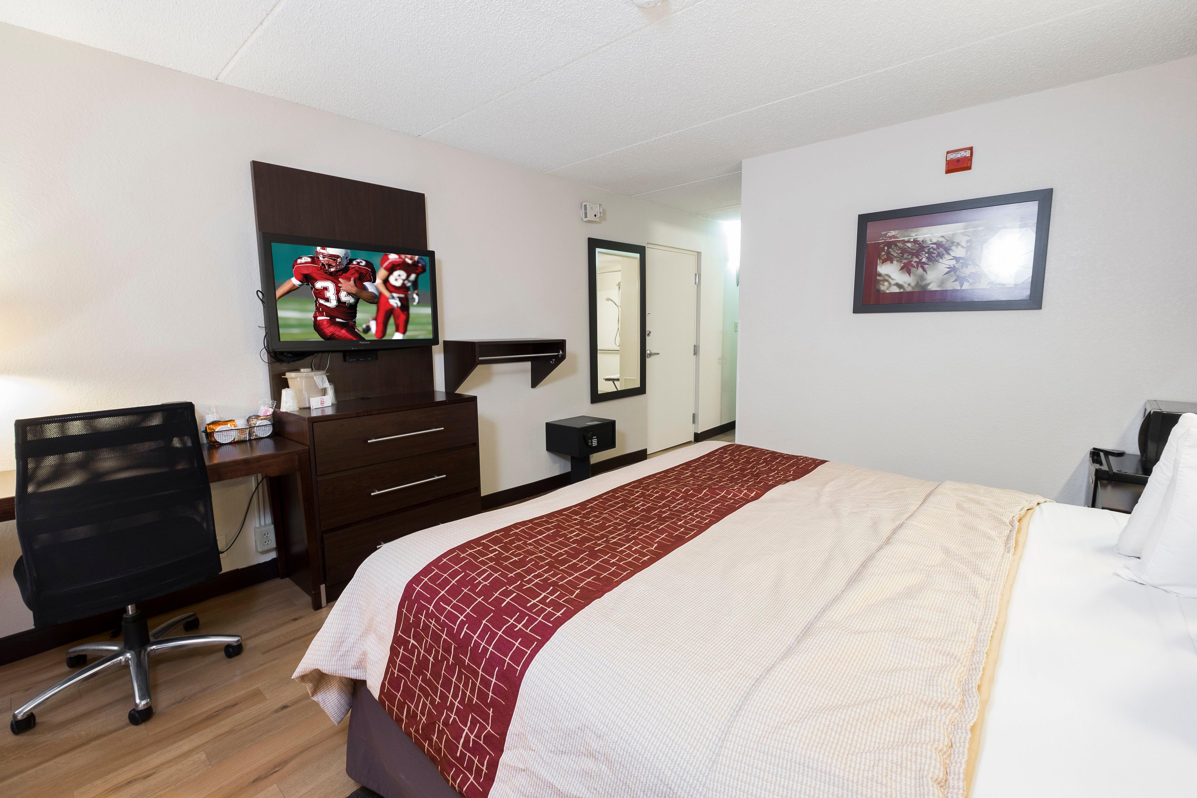 Red Roof Inn Plus+ Boston - Woburn/ Burlington Eksteriør billede