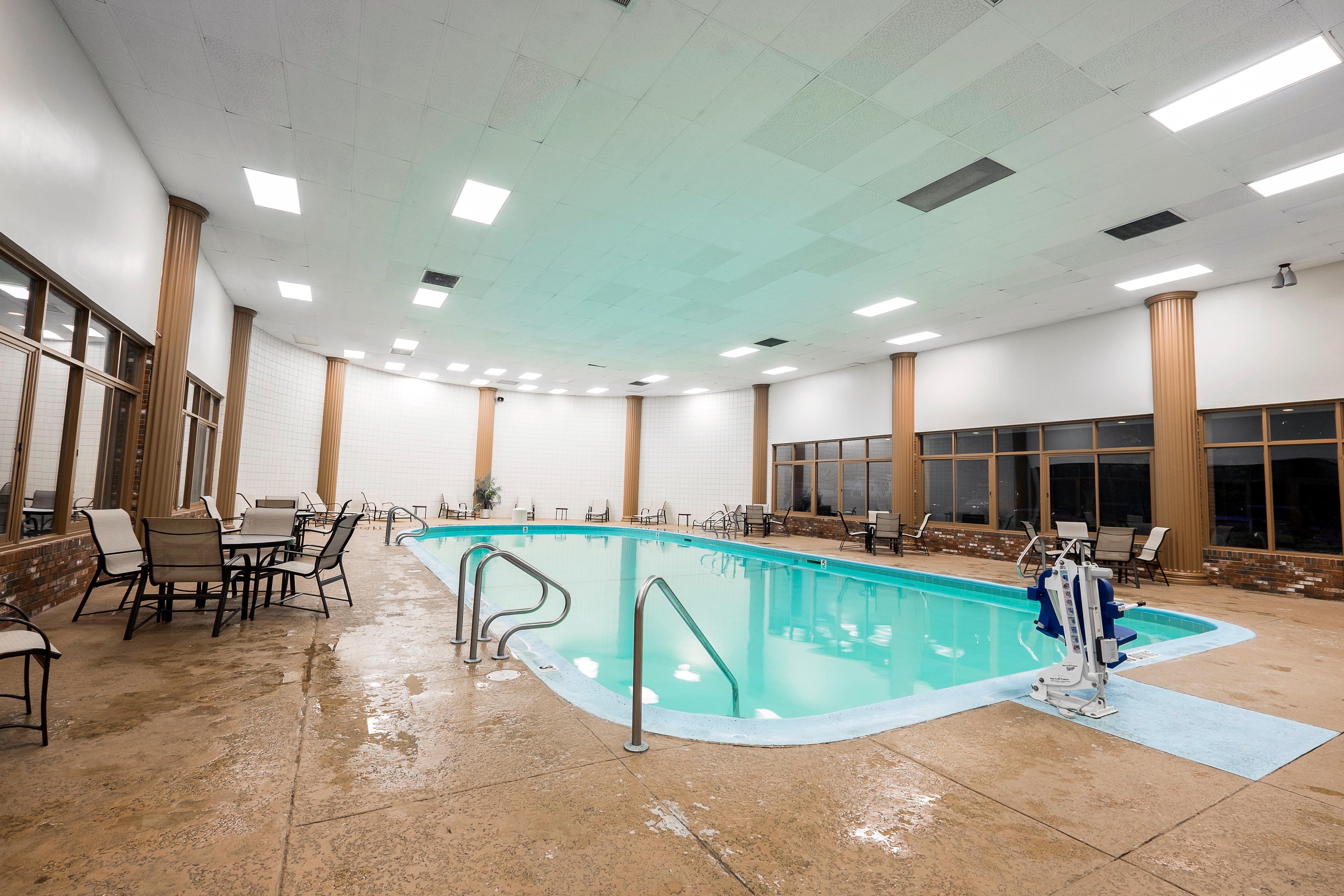 Red Roof Inn Plus+ Boston - Woburn/ Burlington Eksteriør billede