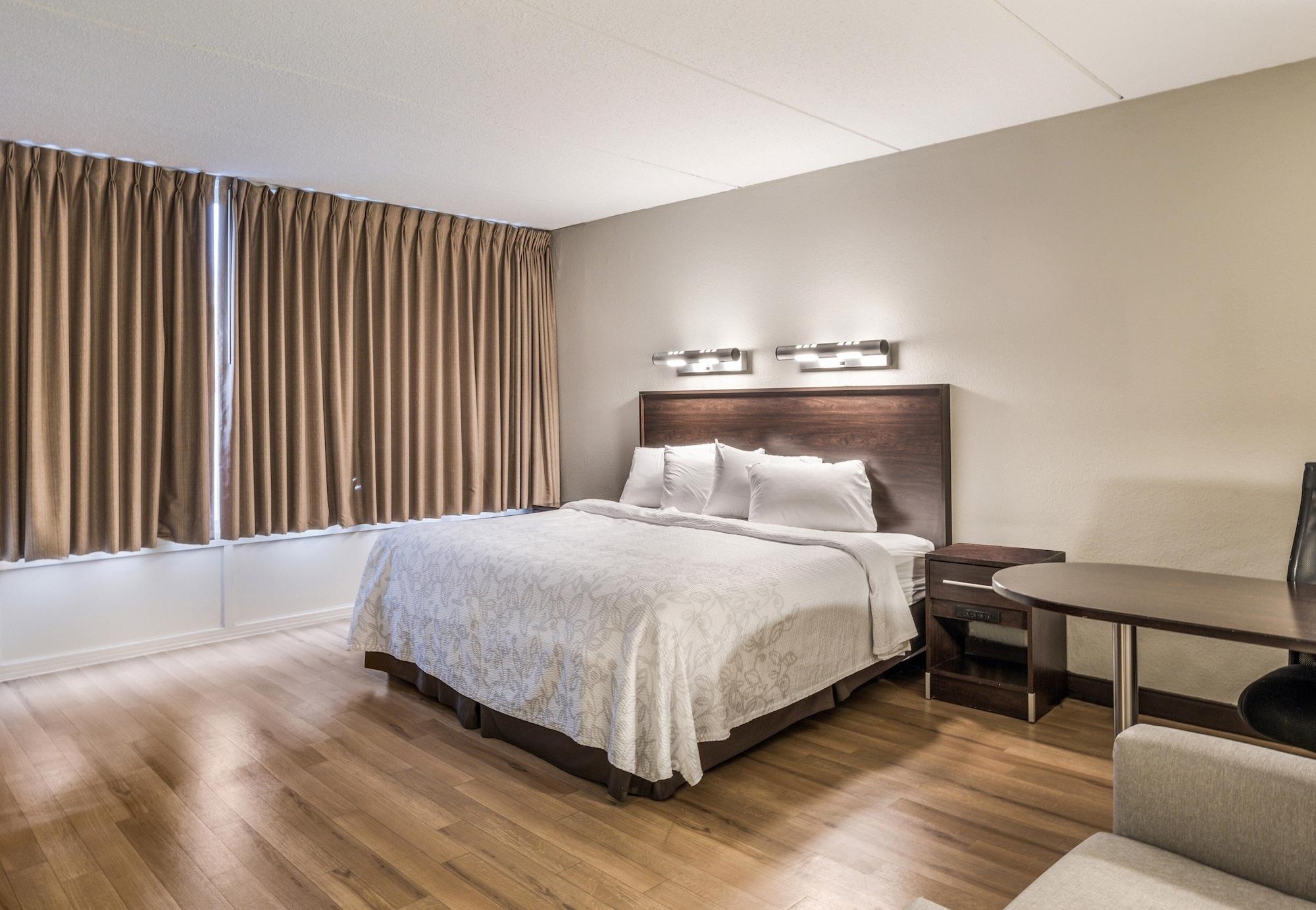 Red Roof Inn Plus+ Boston - Woburn/ Burlington Eksteriør billede