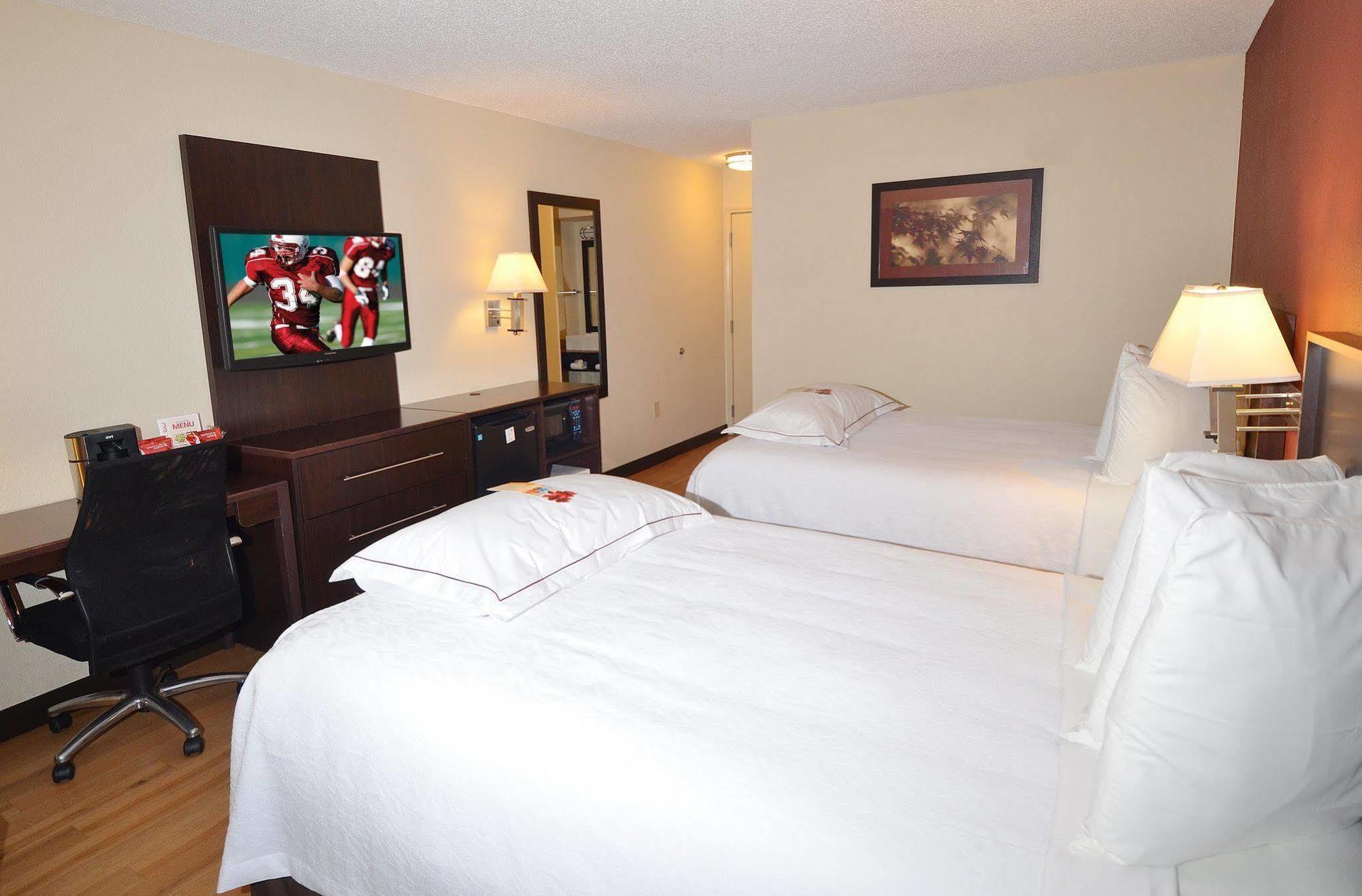 Red Roof Inn Plus+ Boston - Woburn/ Burlington Eksteriør billede